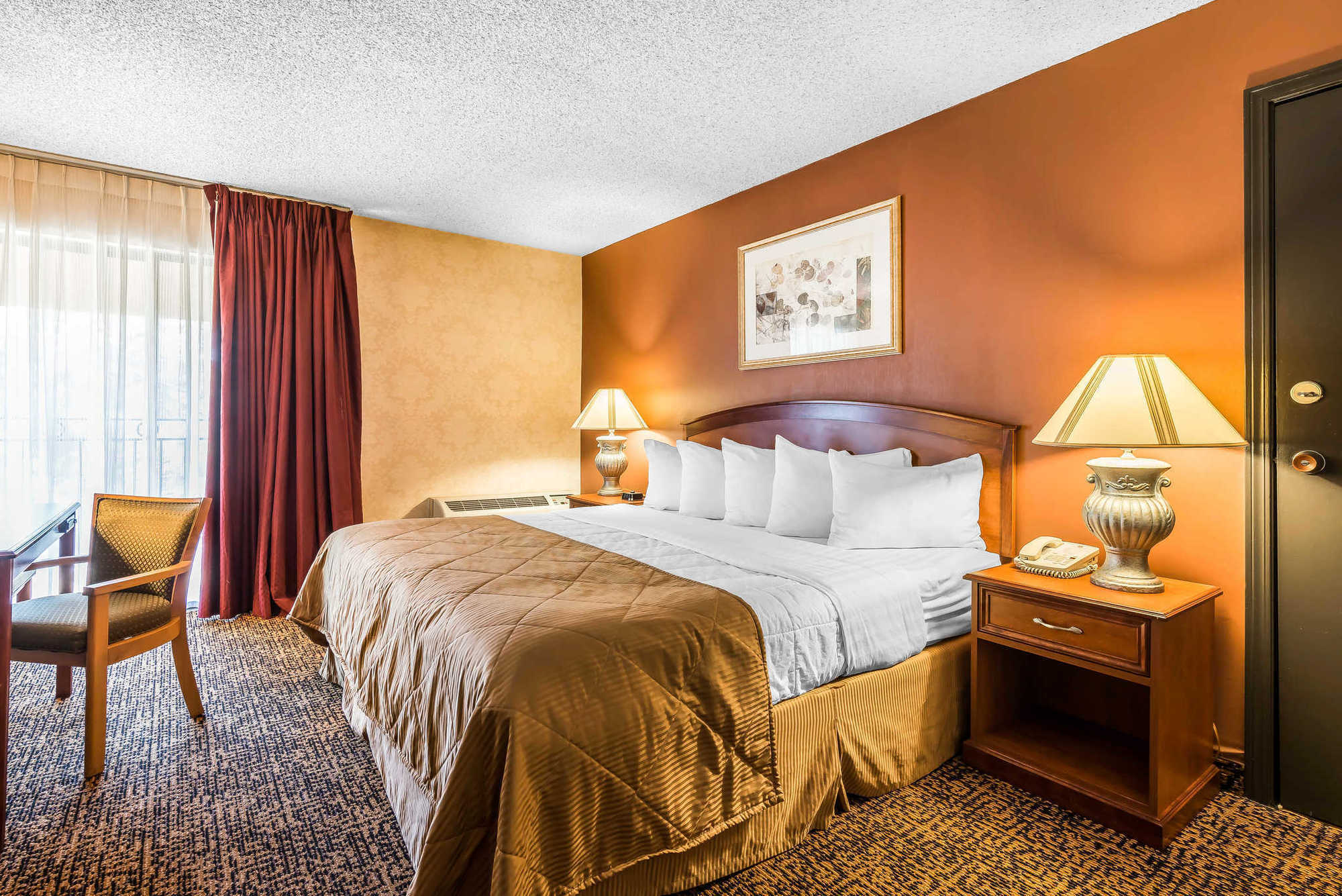 Clarion Hotel & Conference Center Colorado Springs Habitación foto