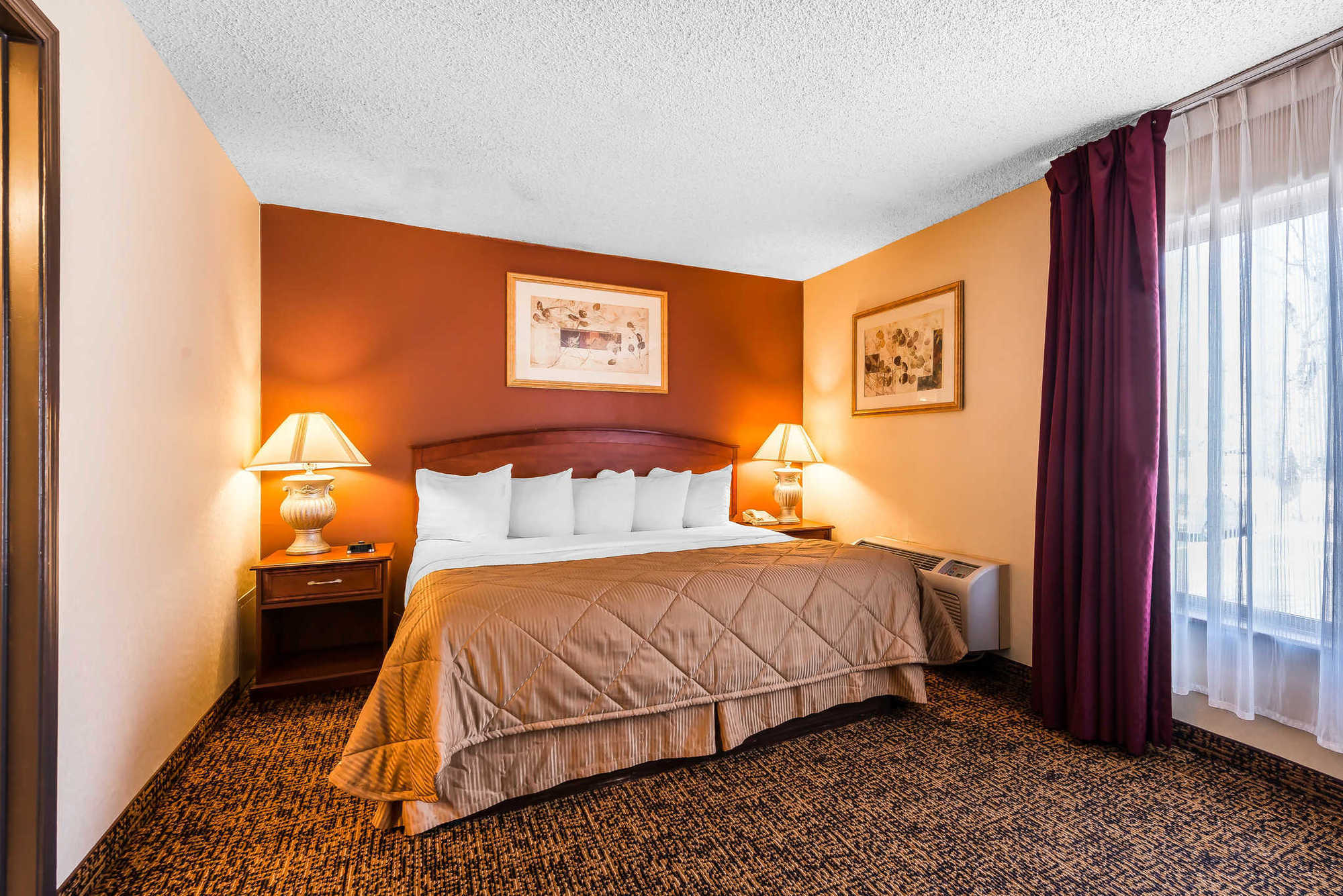 Clarion Hotel & Conference Center Colorado Springs Habitación foto