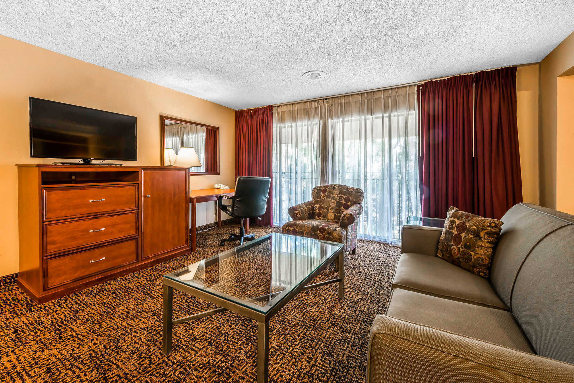 Clarion Hotel & Conference Center Colorado Springs Habitación foto